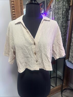 Cropped Textured Button-Front Women's Shirt - Cream